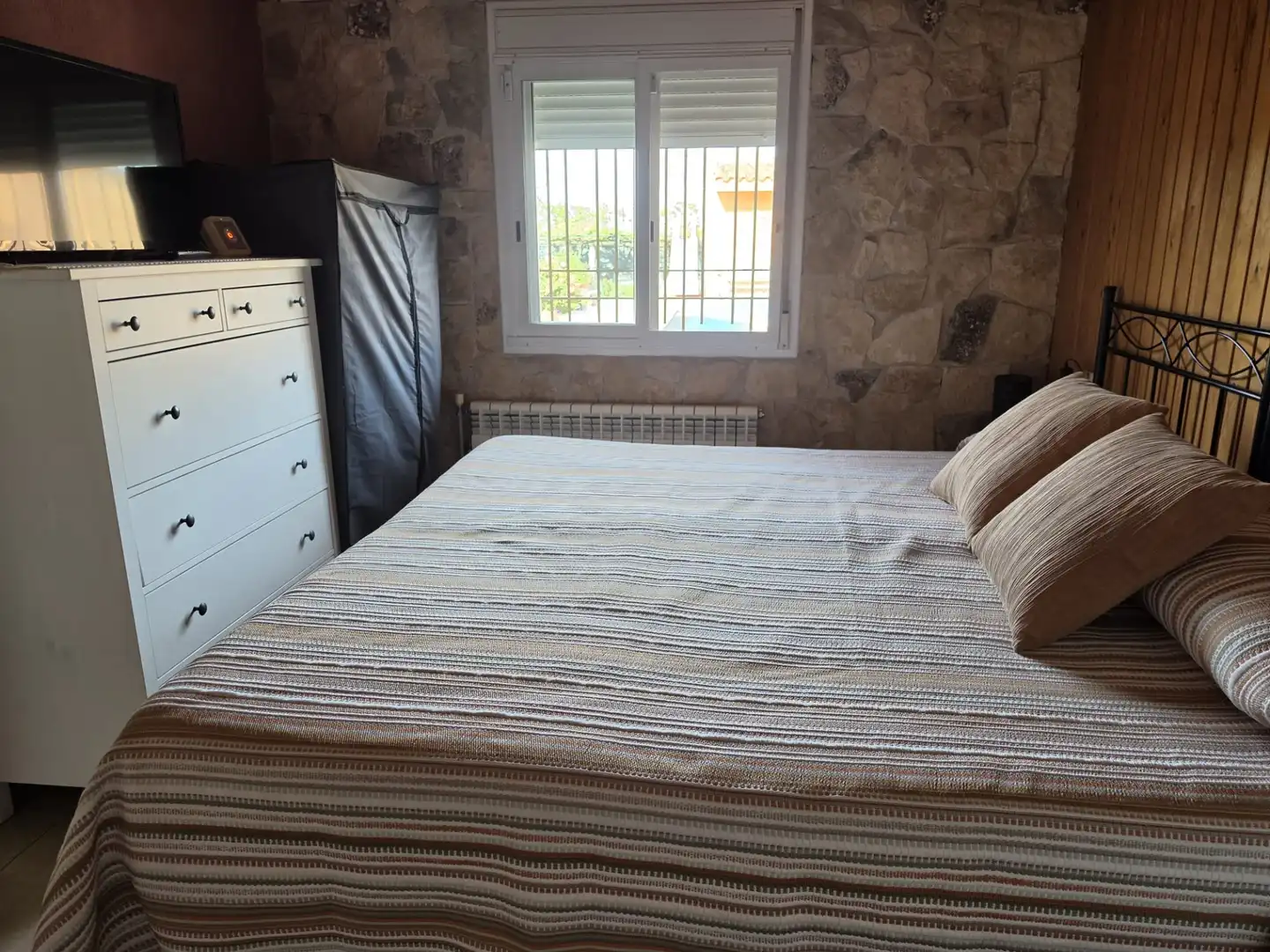 Habitación de Finca rústica en venta en Tàrrega con Aire acondicionado, Calefacción y Jardín privado
