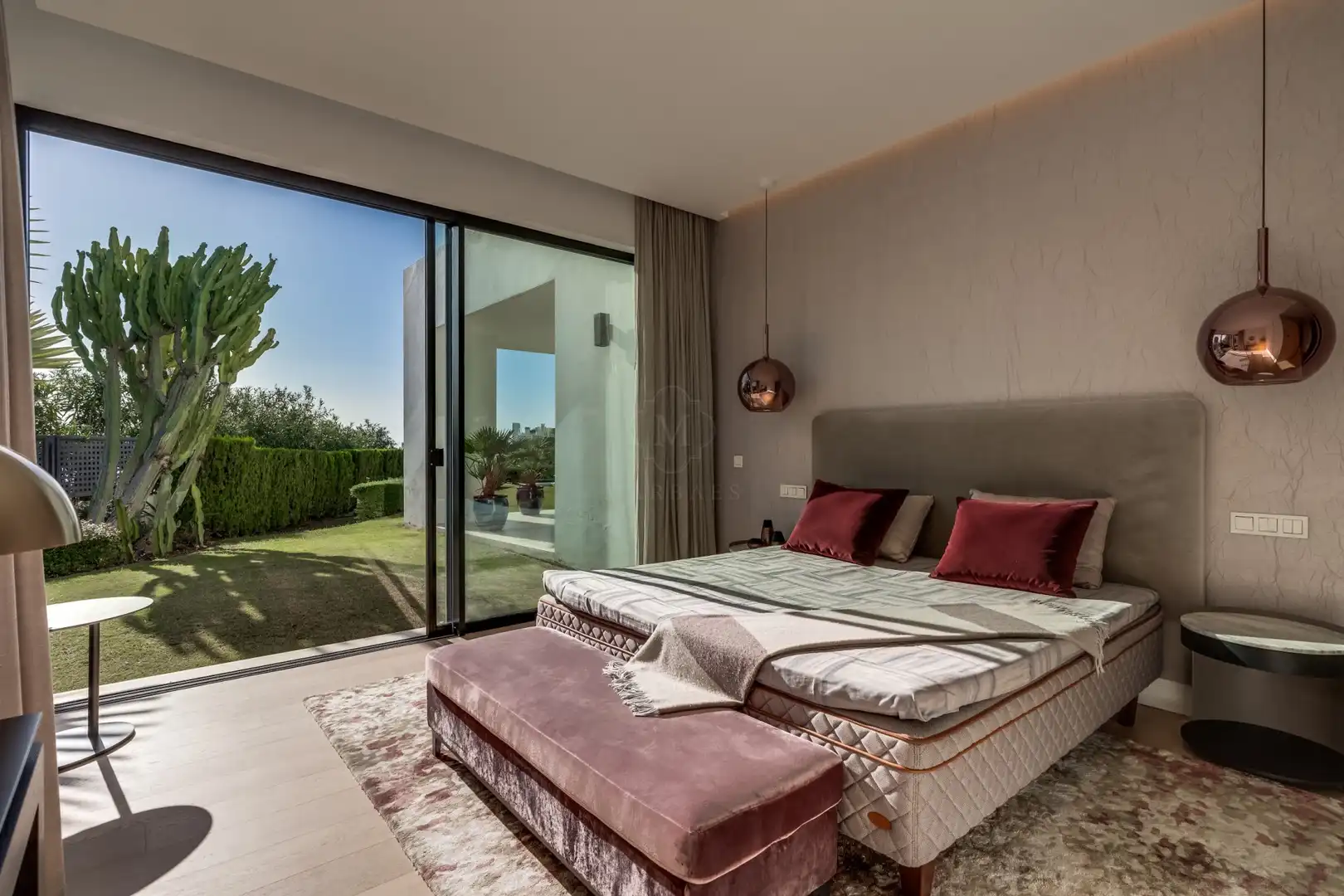 Bedroom of Houses for sale in Marbella  with Air Conditioner, Heating and Private garden