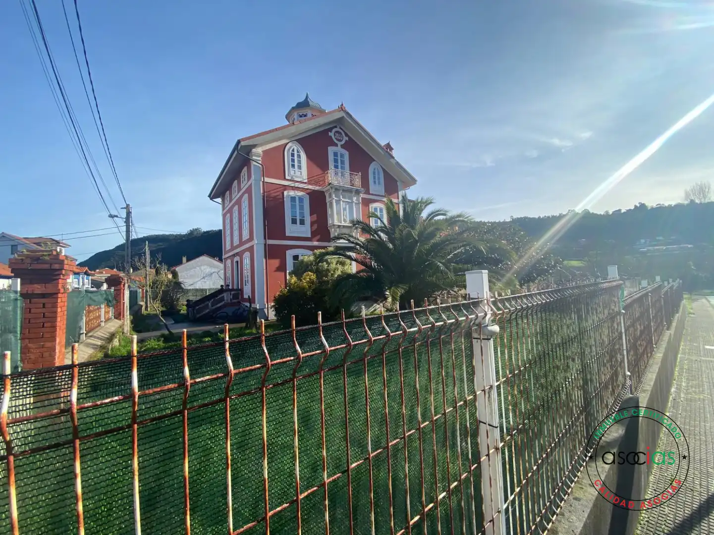 Vista exterior de Casa o chalet en venta en Soto del Barco con Calefacción, Jardín privado y Parquet