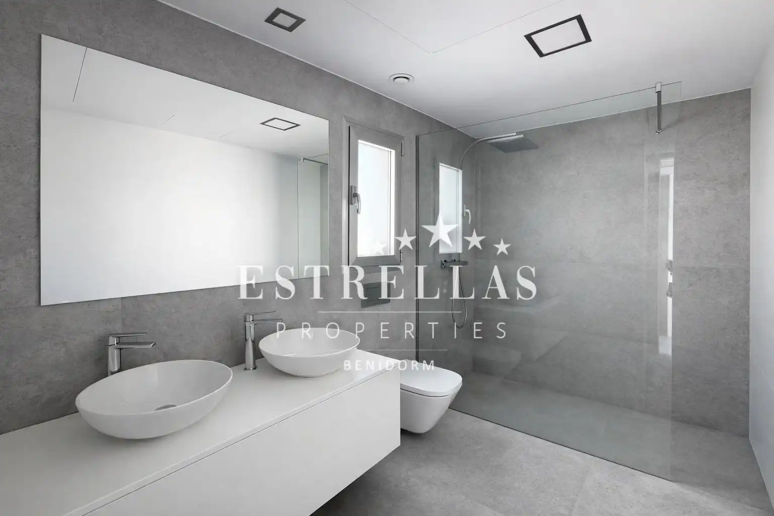 Chalet con piscina en venta en Golf Bahía, imagen 15