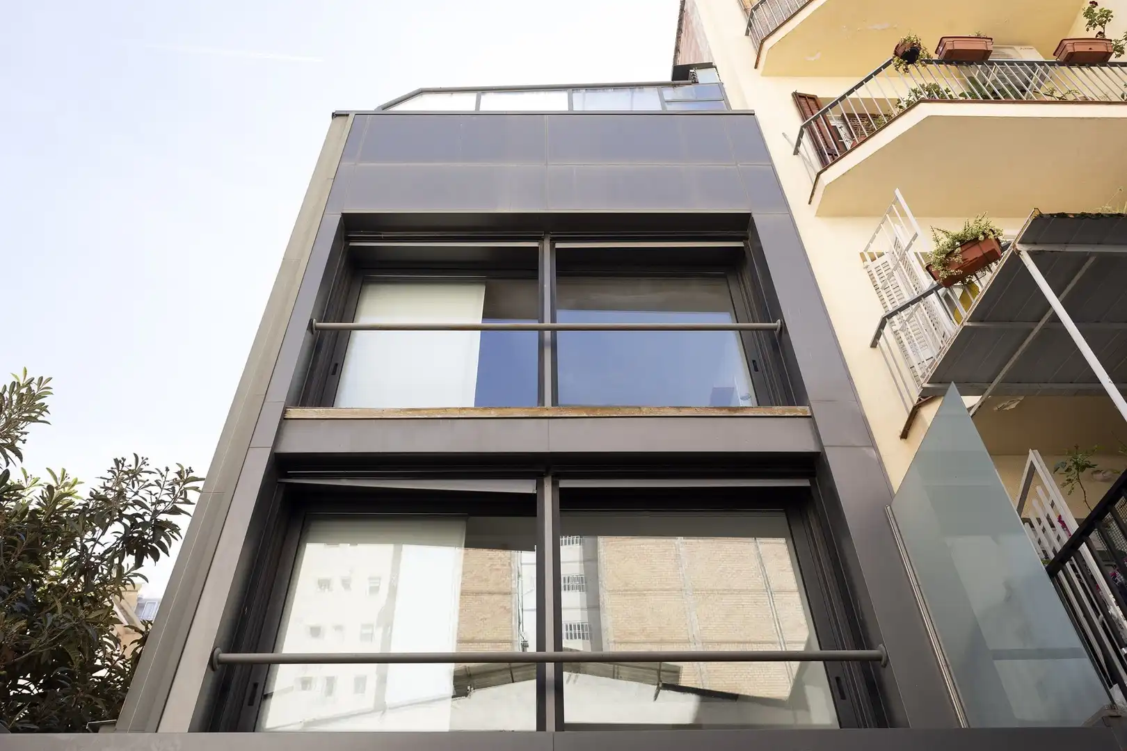Vista exterior de Casa o xalet en venda en Barcelona amb Aire condicionat, Calefacció i Terrassa
