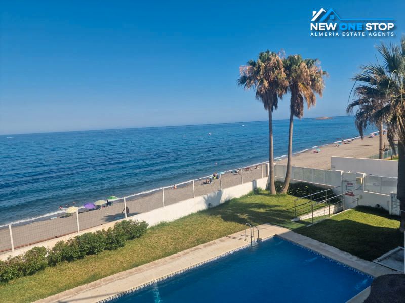 Piscina de Apartament en venda en Carboneras amb Terrassa, Traster i Moblat