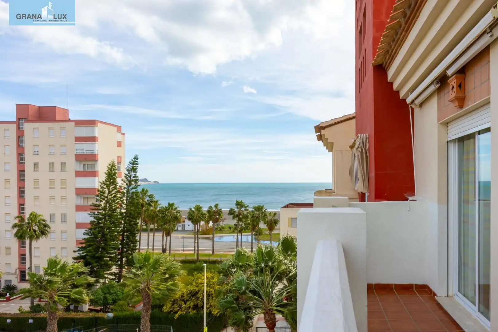 Dormitori de Àtic en venda en Motril amb Jardí privat, Terrassa i Piscina comunitària
