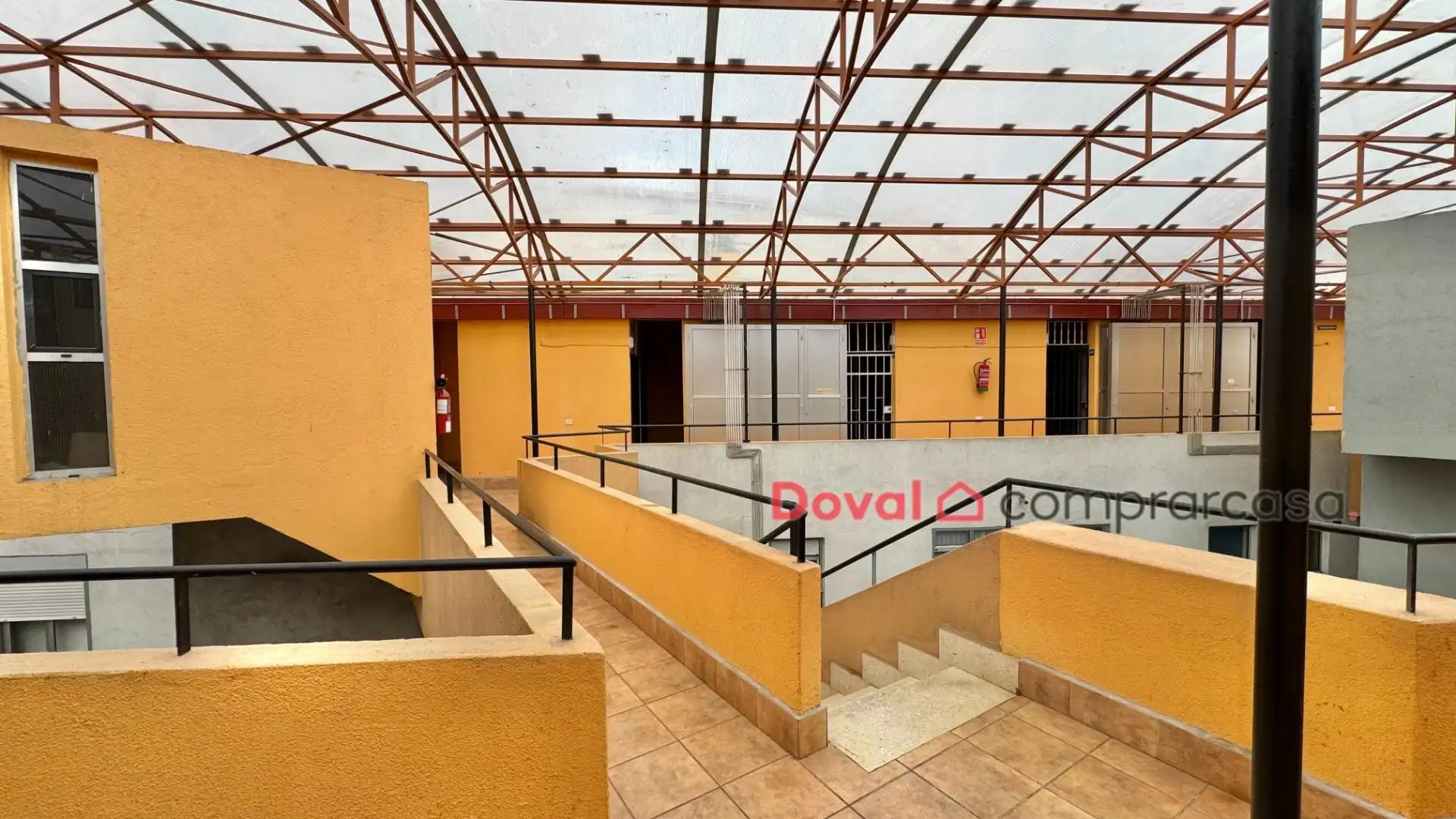 Vista exterior de Dúplex en venta en Centro Urbano