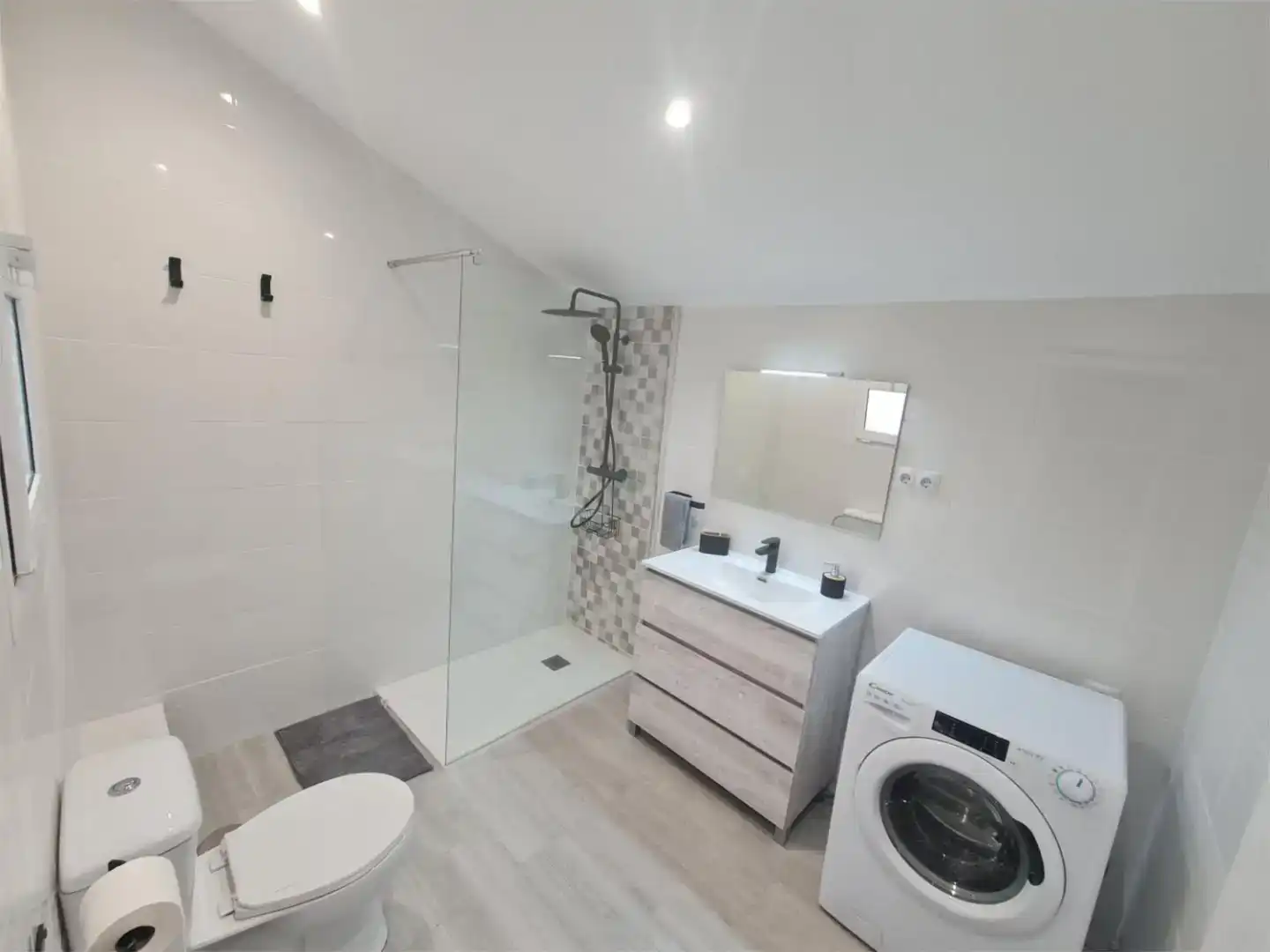 Badezimmer von Dachboden zur Miete in Chamartín
