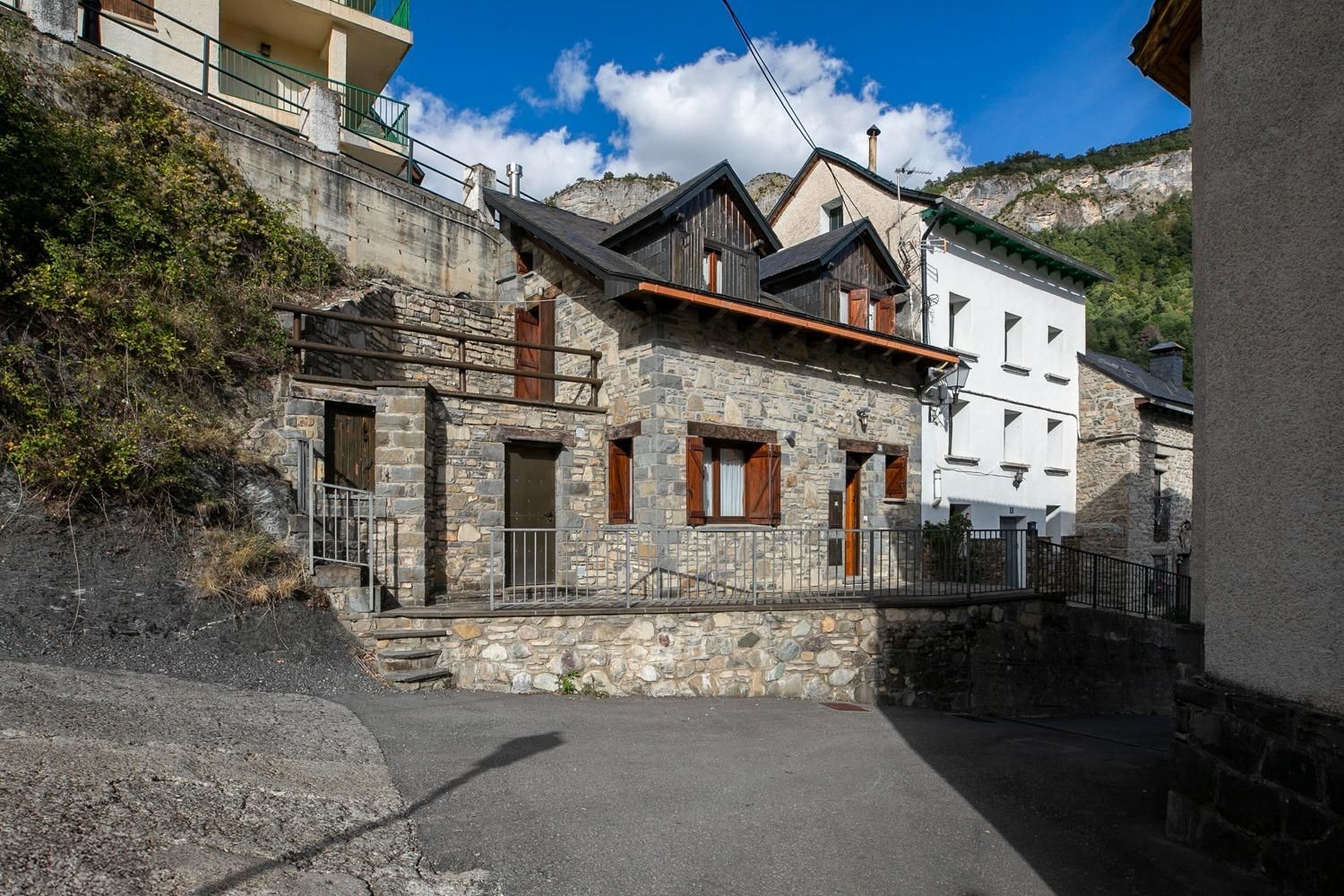 Exterior view of House or chalet for sale in Sallent de Gállego  with Heating, Parquet flooring and Terrace