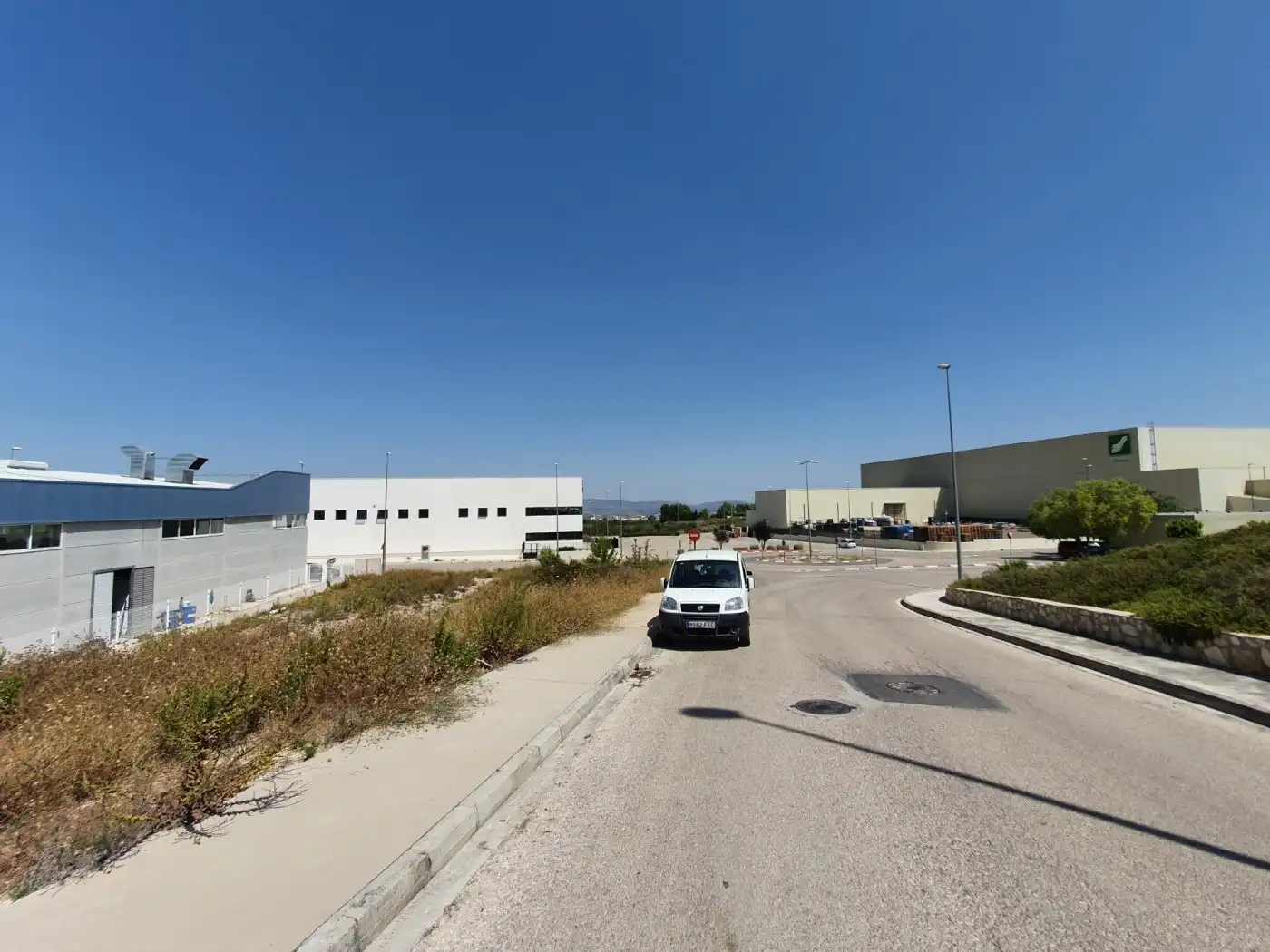 Außenansicht von Fabrik Grundstücke zum Verkauf in Atzeneta d'Albaida