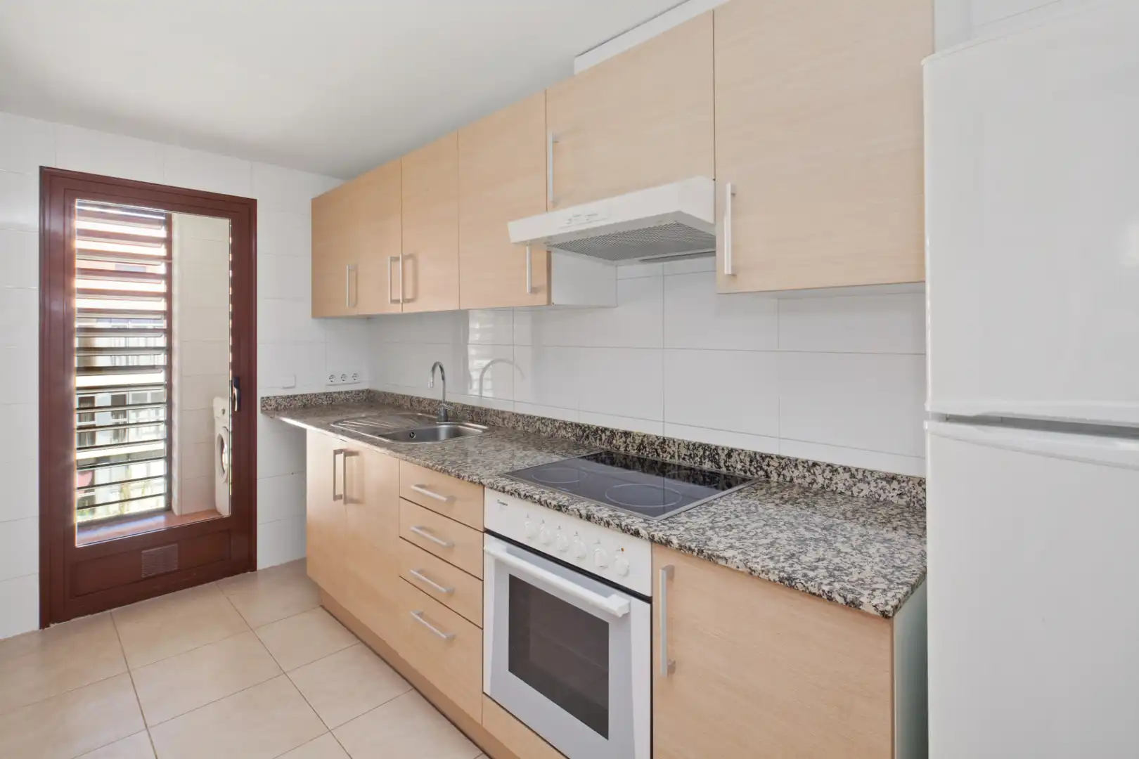 Kitchen of Flat for rent in Castellón de la Plana / Castelló de la Plana  with Storage room, Oven and Washing machine