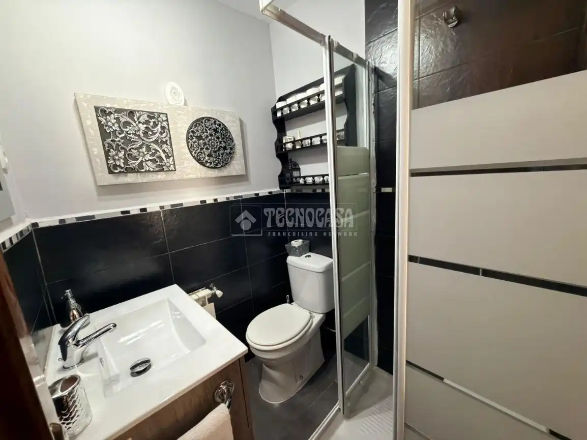 Baño de Piso en venta en Alcalá de Henares con Calefacción y Terraza