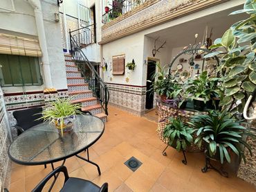 Maison avec balcon à vendre à Calle Juan Felipe Vilela 12