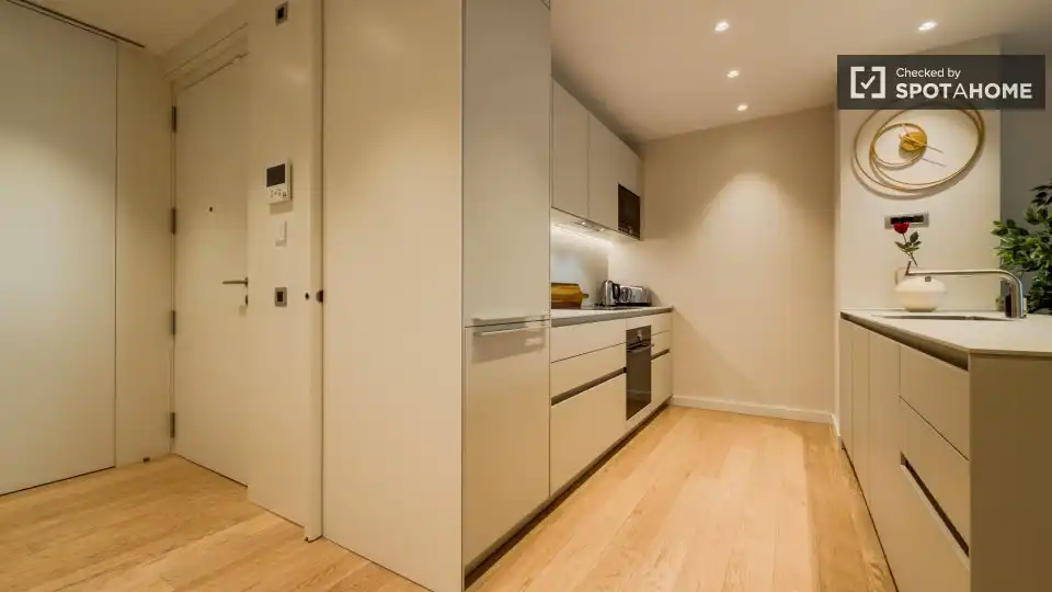 Flat with terrace to rent in Ciutat Vella, imagen 7