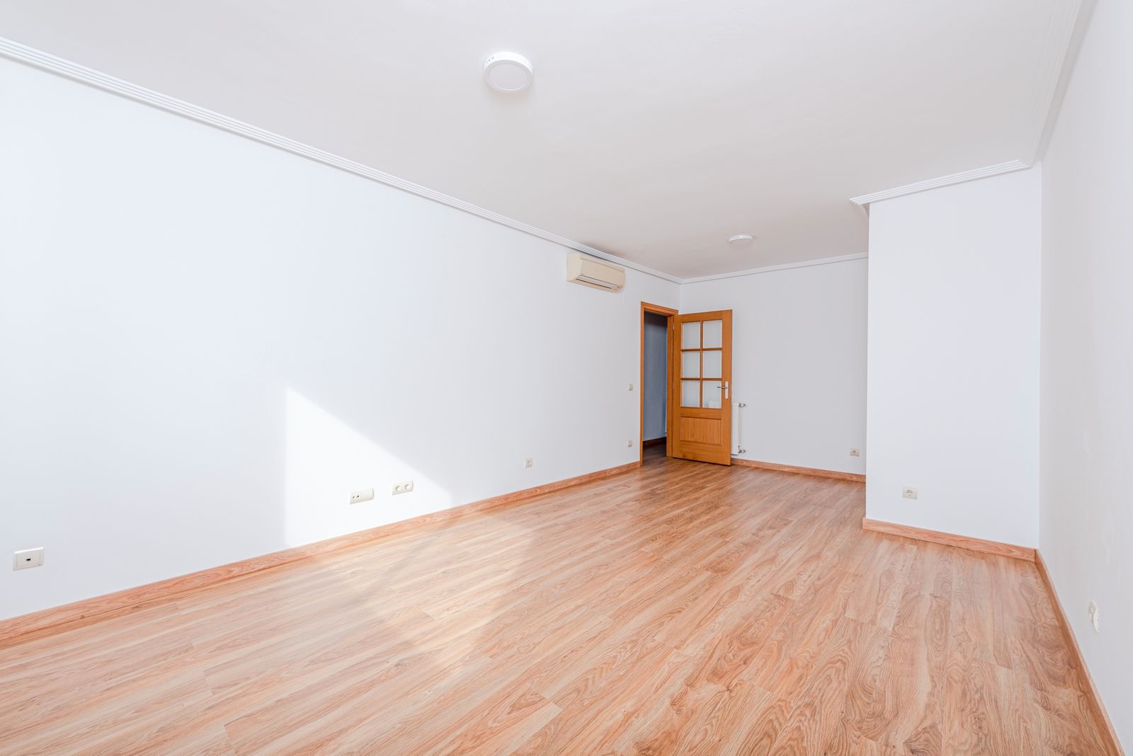 Flat for sale in  Madrid Capital  with Parquet flooring, Terrace and Storage room