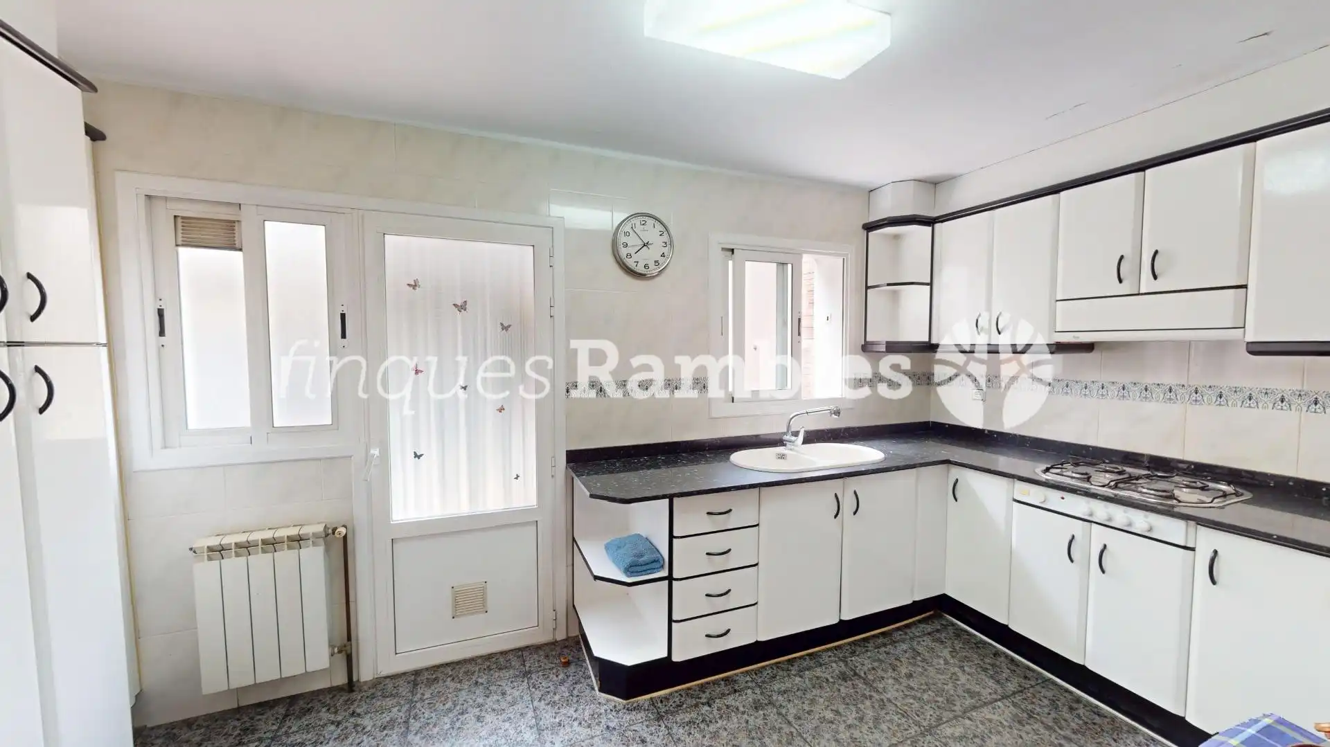 Cocina de Casa adosada en venta en Vilanova del Camí con Calefacción, Terraza y Trastero