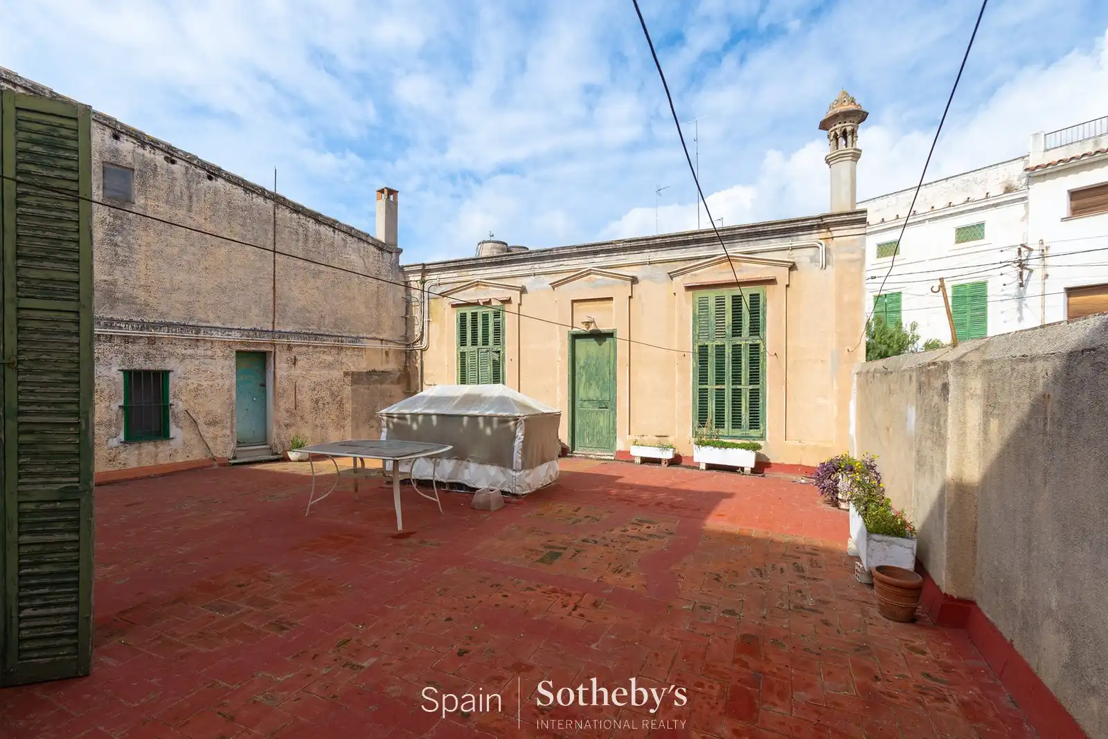 Vista exterior de Casa o xalet en venda en El Masnou amb Terrassa i Traster