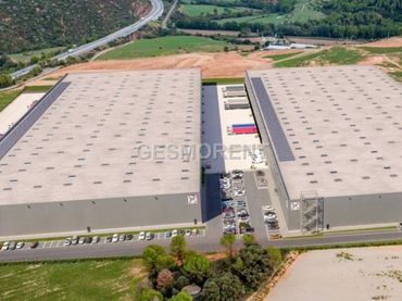 Industrial building to rent in Rajadell