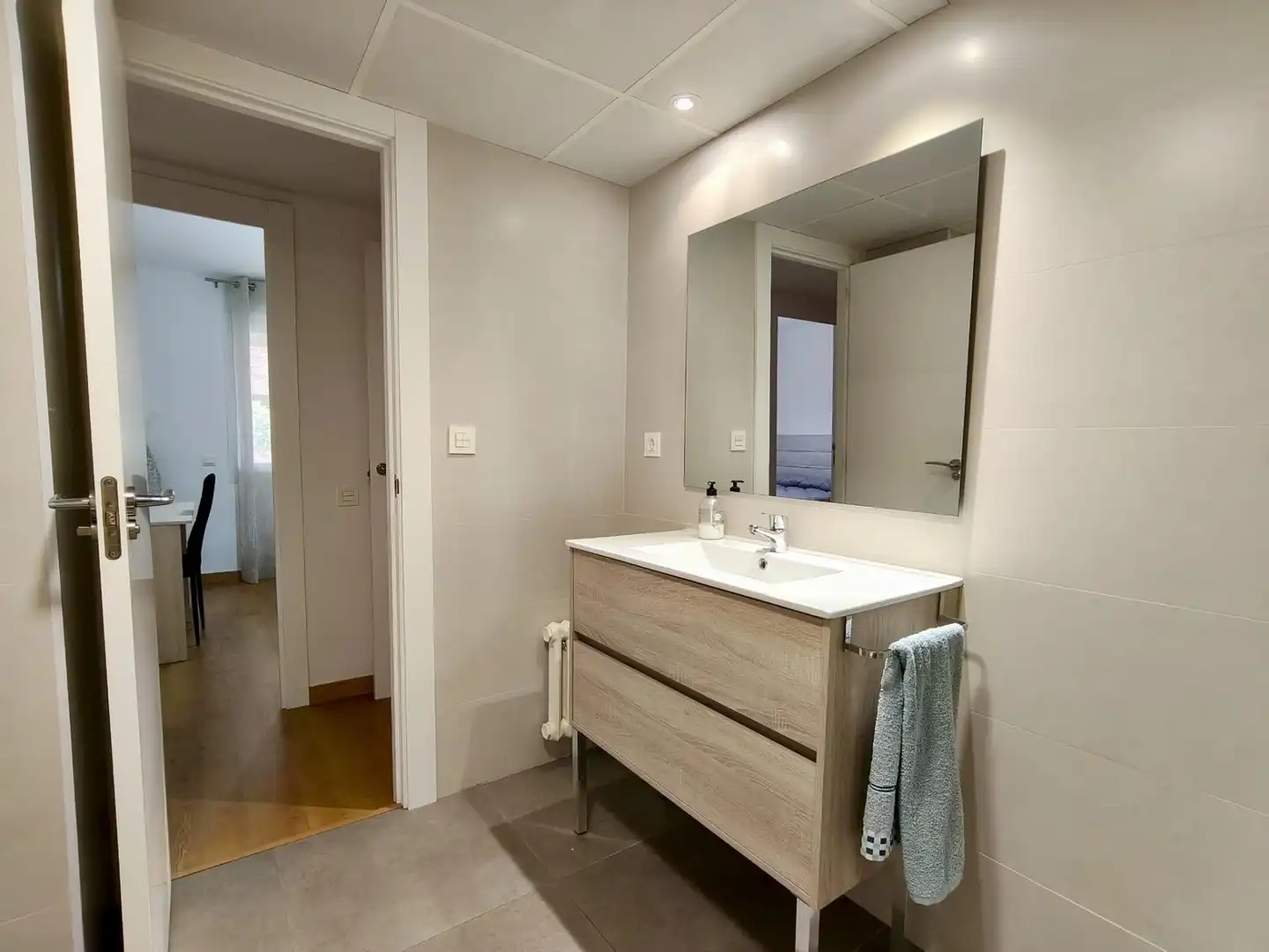 Badezimmer von Wohnung zur Miete in Zaragoza mit Heizung, Parkett und Terrasse