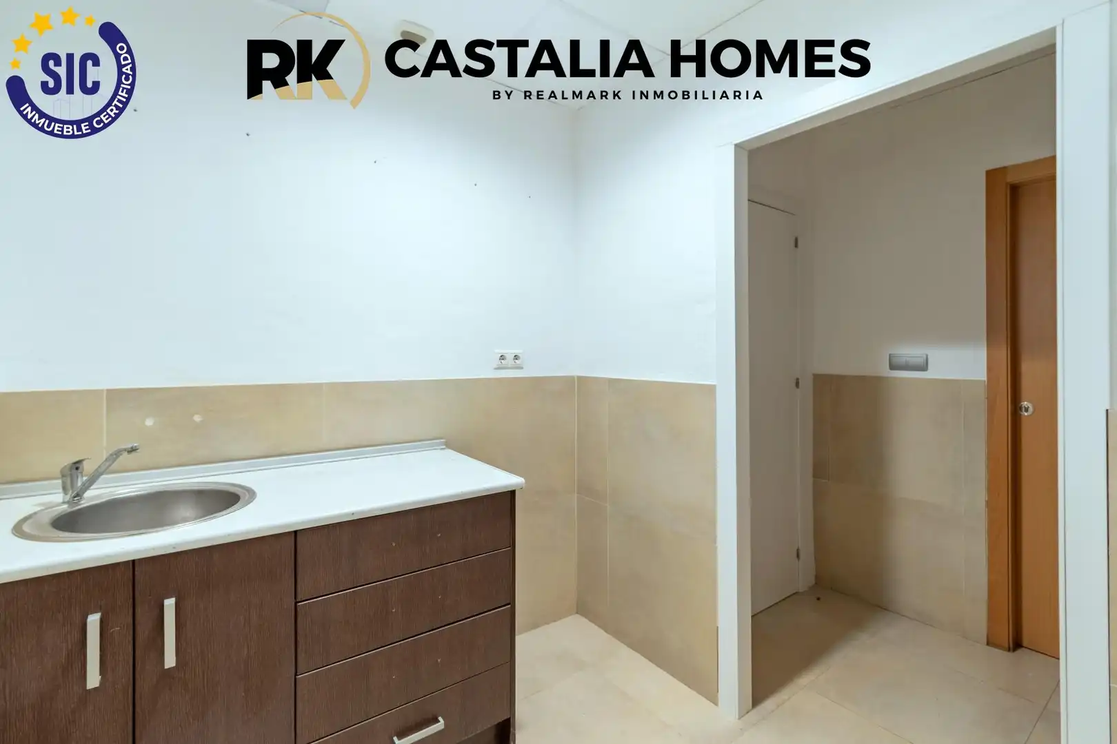 Habitación de Local en venta en Castellón de la Plana / Castelló de la Plana con Aire acondicionado y Calefacción