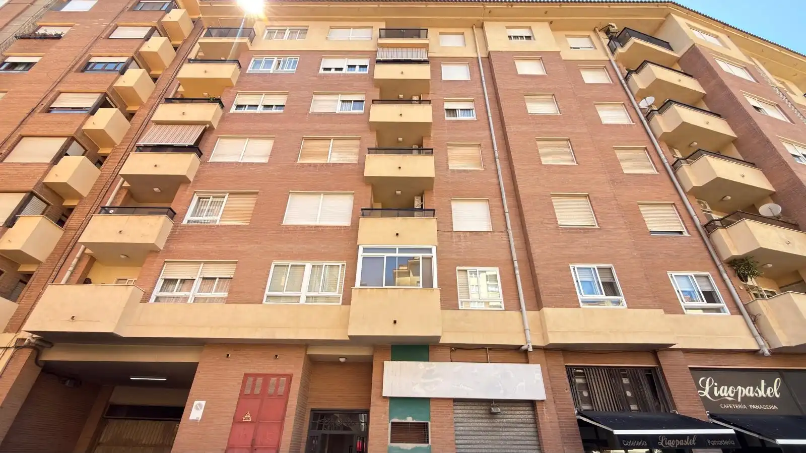 Vista exterior de Piso en venta en Castellón de la Plana / Castelló de la Plana con Terraza, Trastero y Balcón