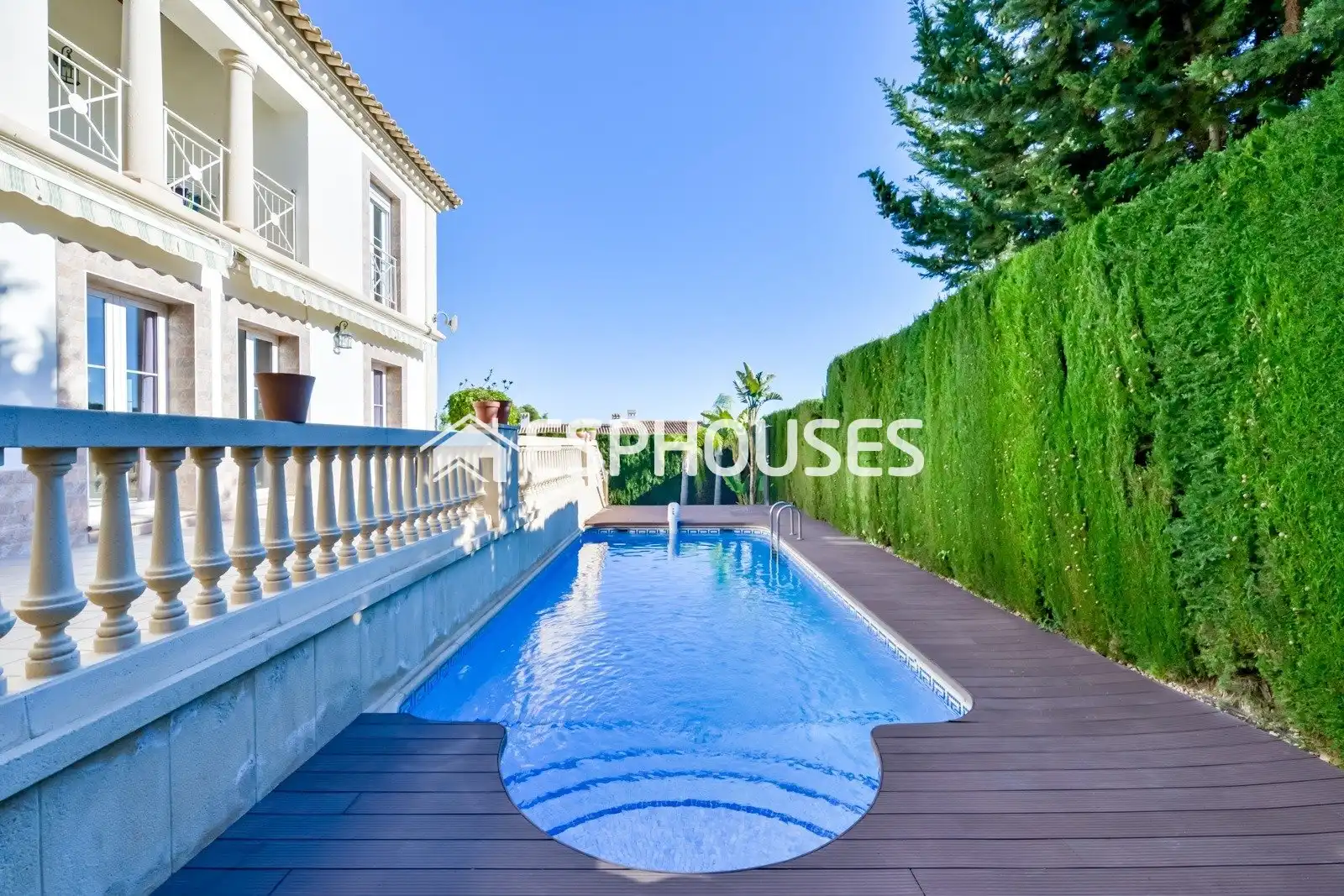 Swimming pool of Houses for sale in Oliva  with Air Conditioner, Heating and Terrace