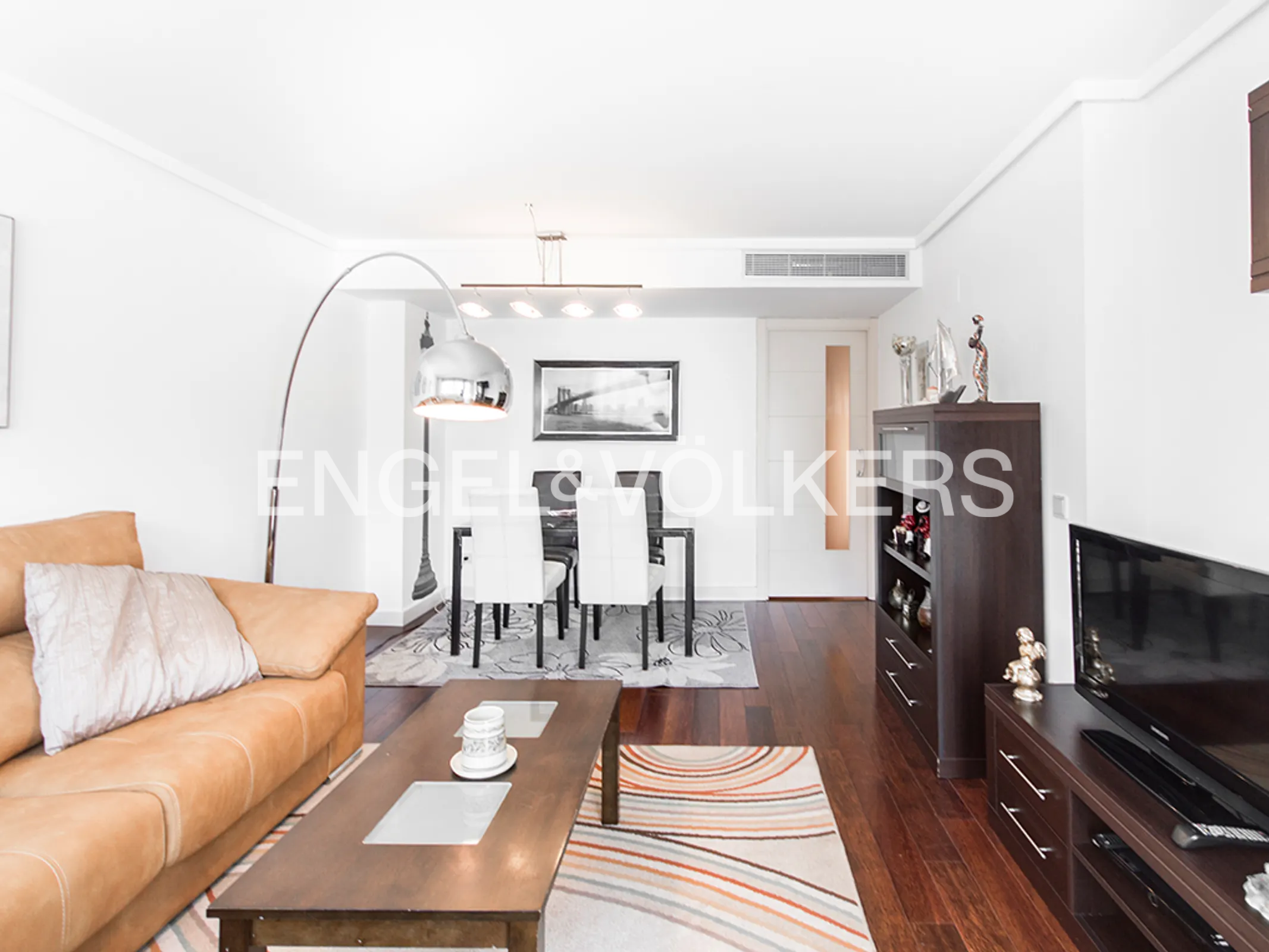 Sala d'estar de Apartament de lloguer en  Madrid Capital amb Aire condicionat, Calefacció i Terrassa