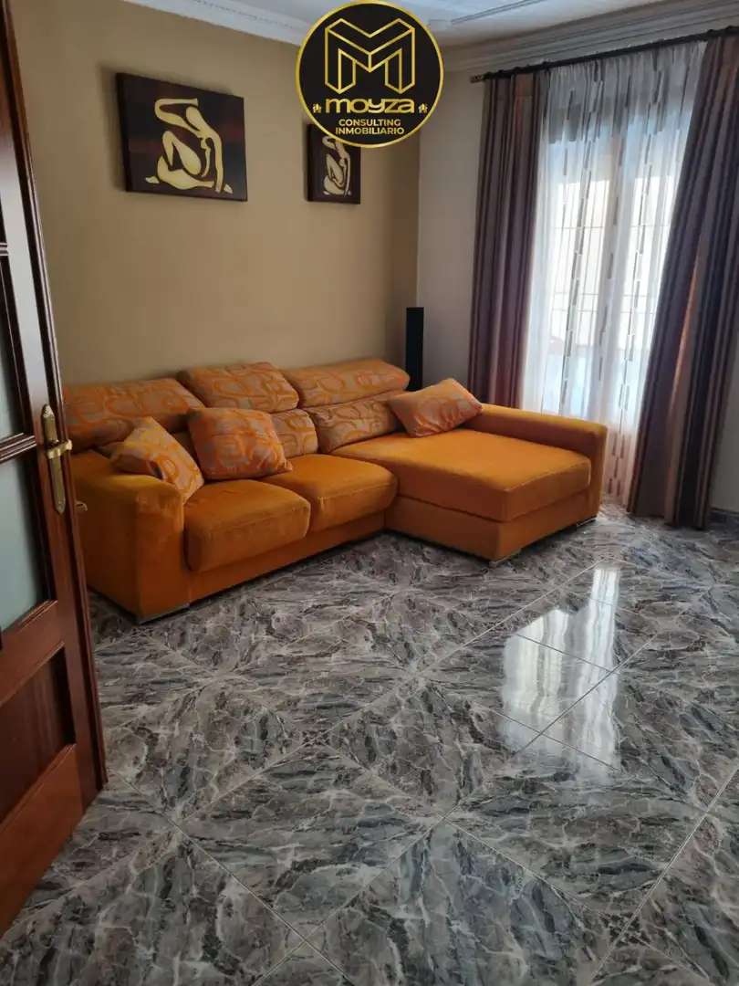 Casa con terraza en venta en Los Villares, imagen 2