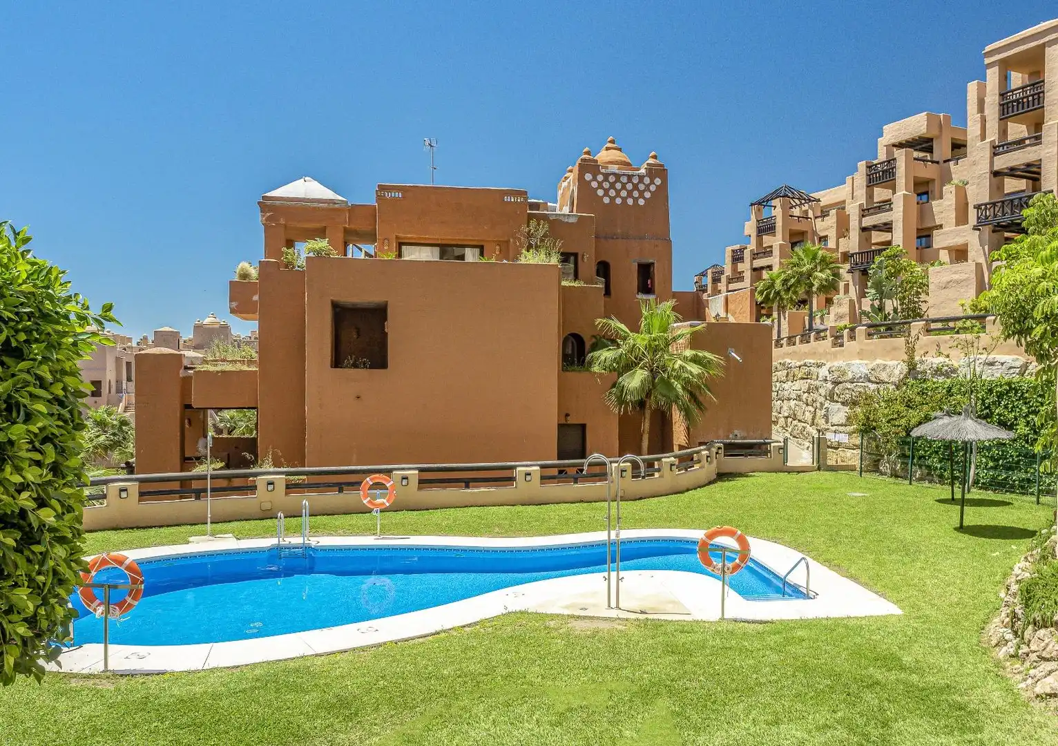 Garden of Attic for sale in Manilva  with Terrace, Oven and Washing machine