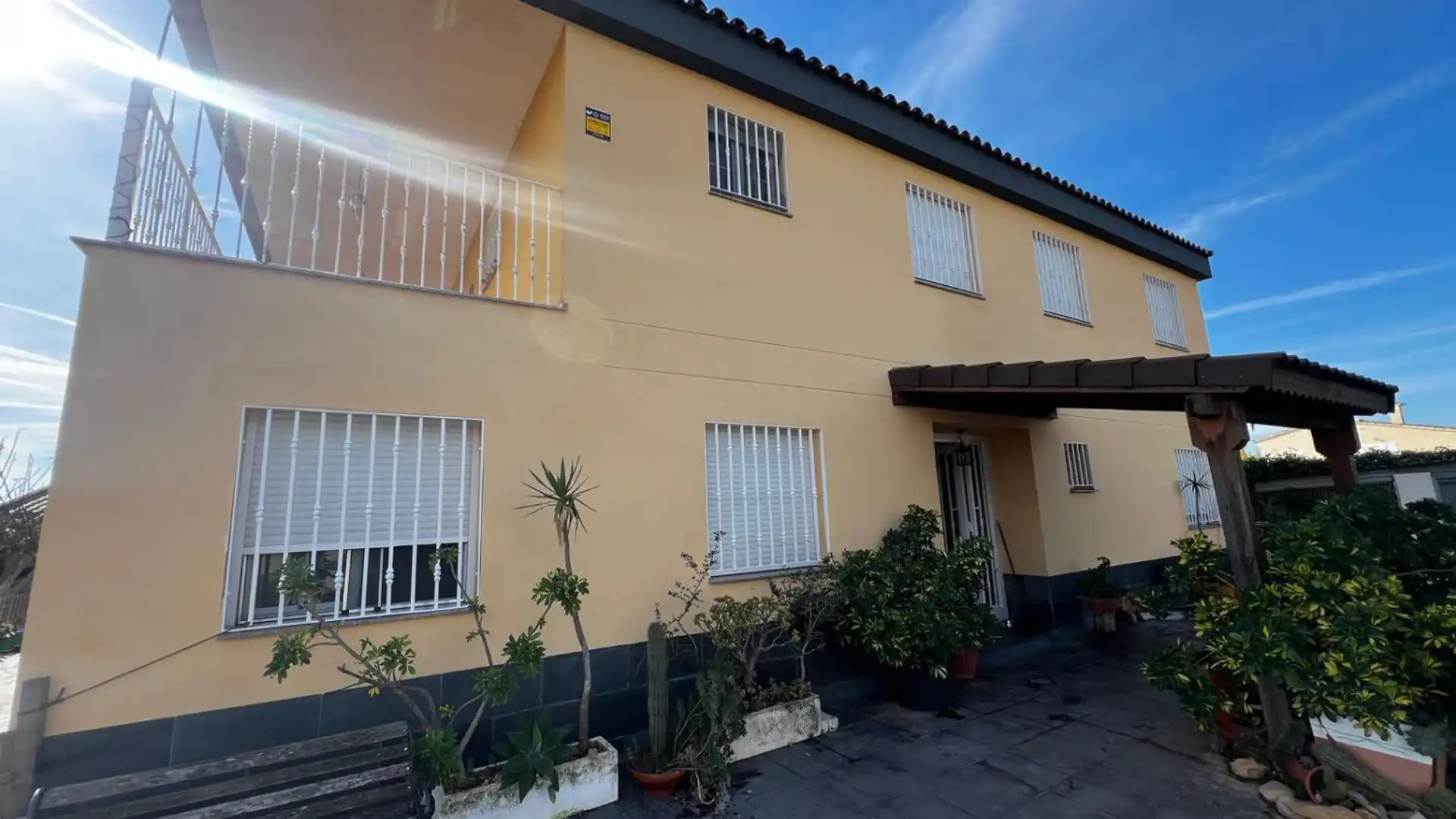 Vista exterior de Casa o chalet en venta en Castellón de la Plana / Castelló de la Plana con Terraza, Trastero y Piscina