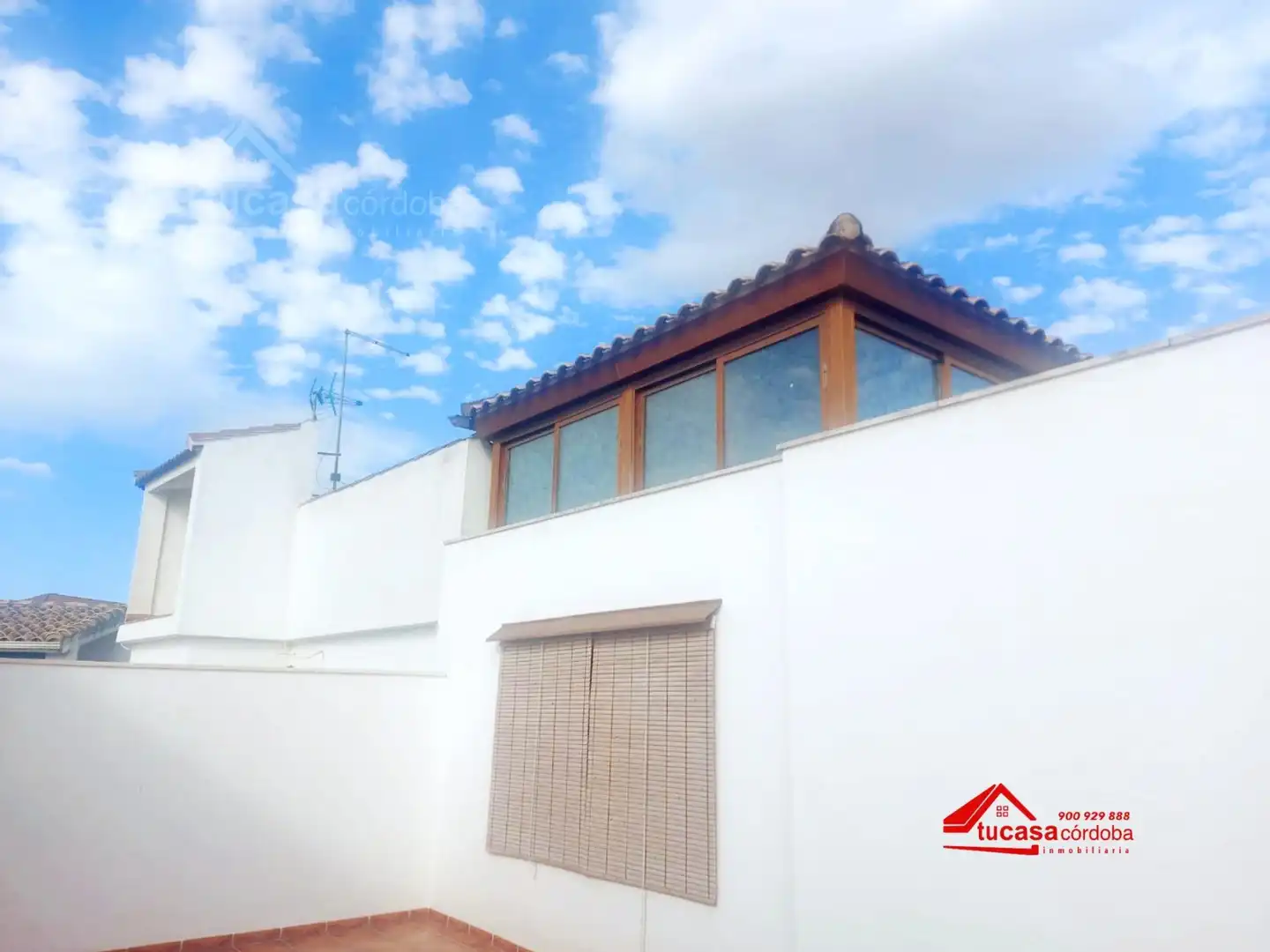 Exterior view of Duplexes for sale in El Carpio  with Air Conditioner and Furnished