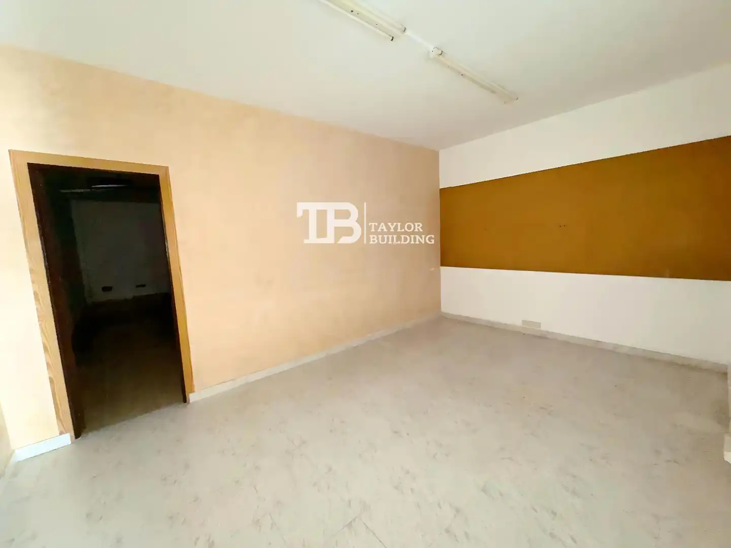 Local en venda en Andratx amb Aire condicionat, Parquet i Alarma