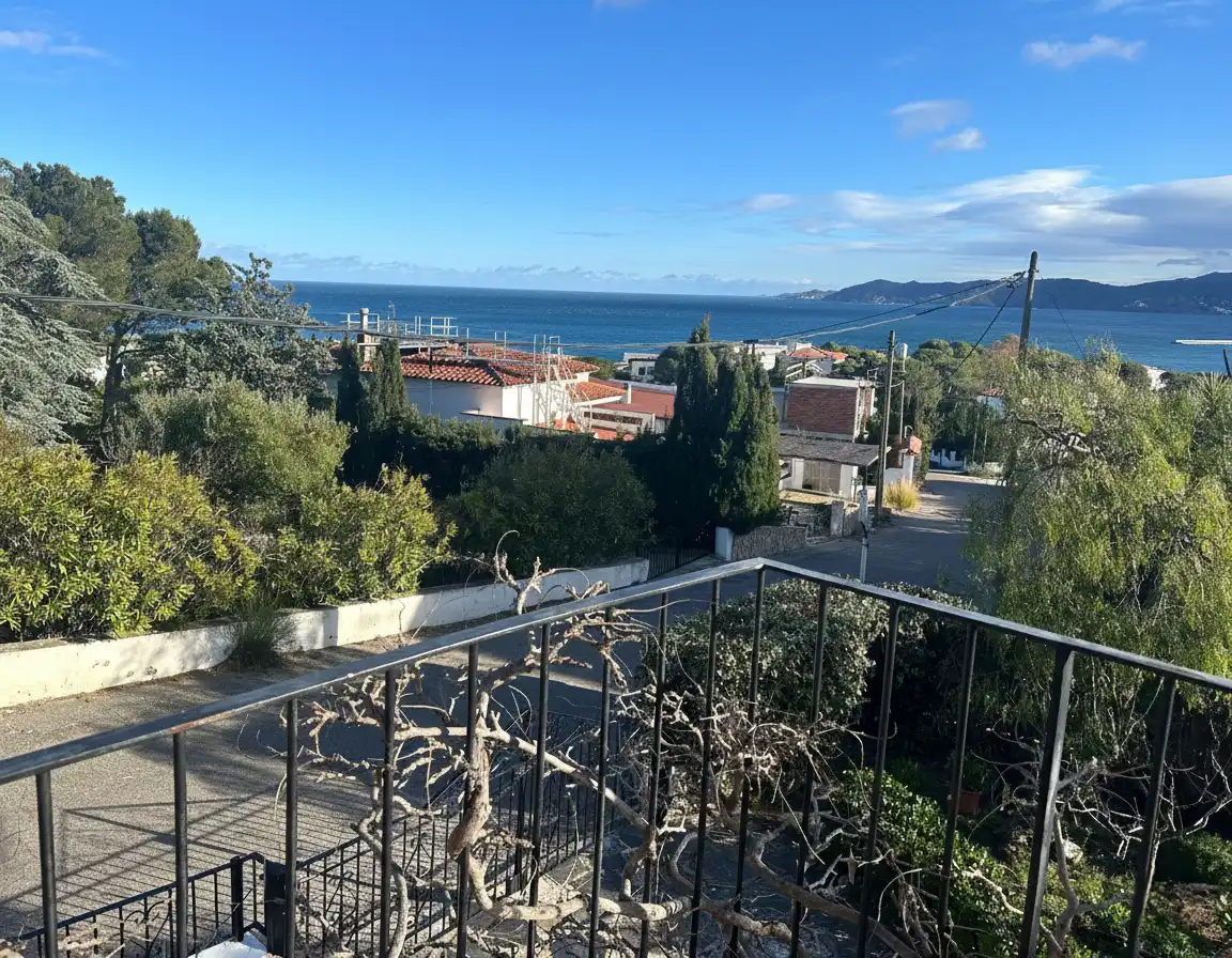Vista exterior de Casa o xalet en venda en Llançà amb Calefacció, Jardí privat i Terrassa