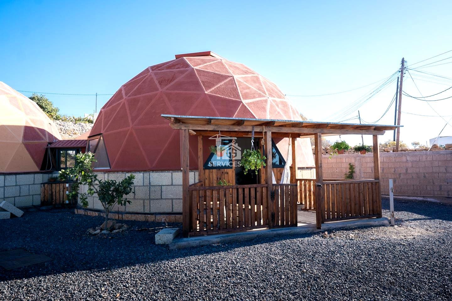 Vista exterior de Casa o xalet en venda en Granadilla de Abona amb Aire condicionat, Calefacció i Jardí privat