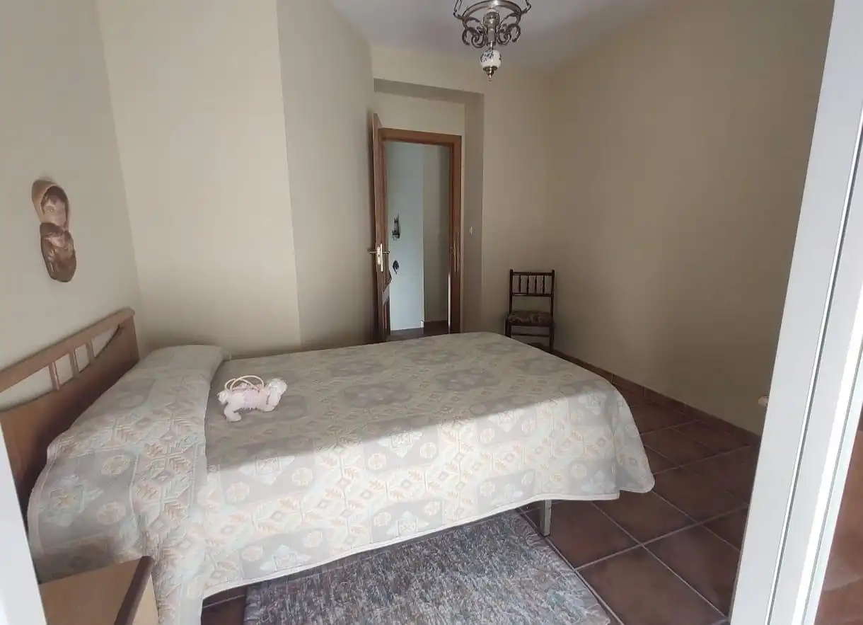 Dormitori de Casa adosada en venda en Jayena amb Traster, Moblat i Balcó