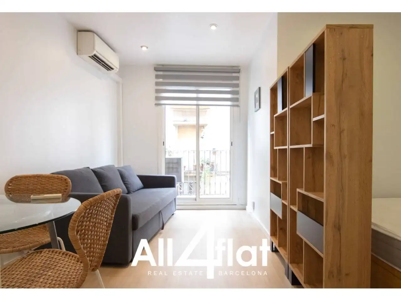Schlafzimmer von Wohnung zur Miete in Barcelona mit Klimaanlage, Parkett und Möbliert