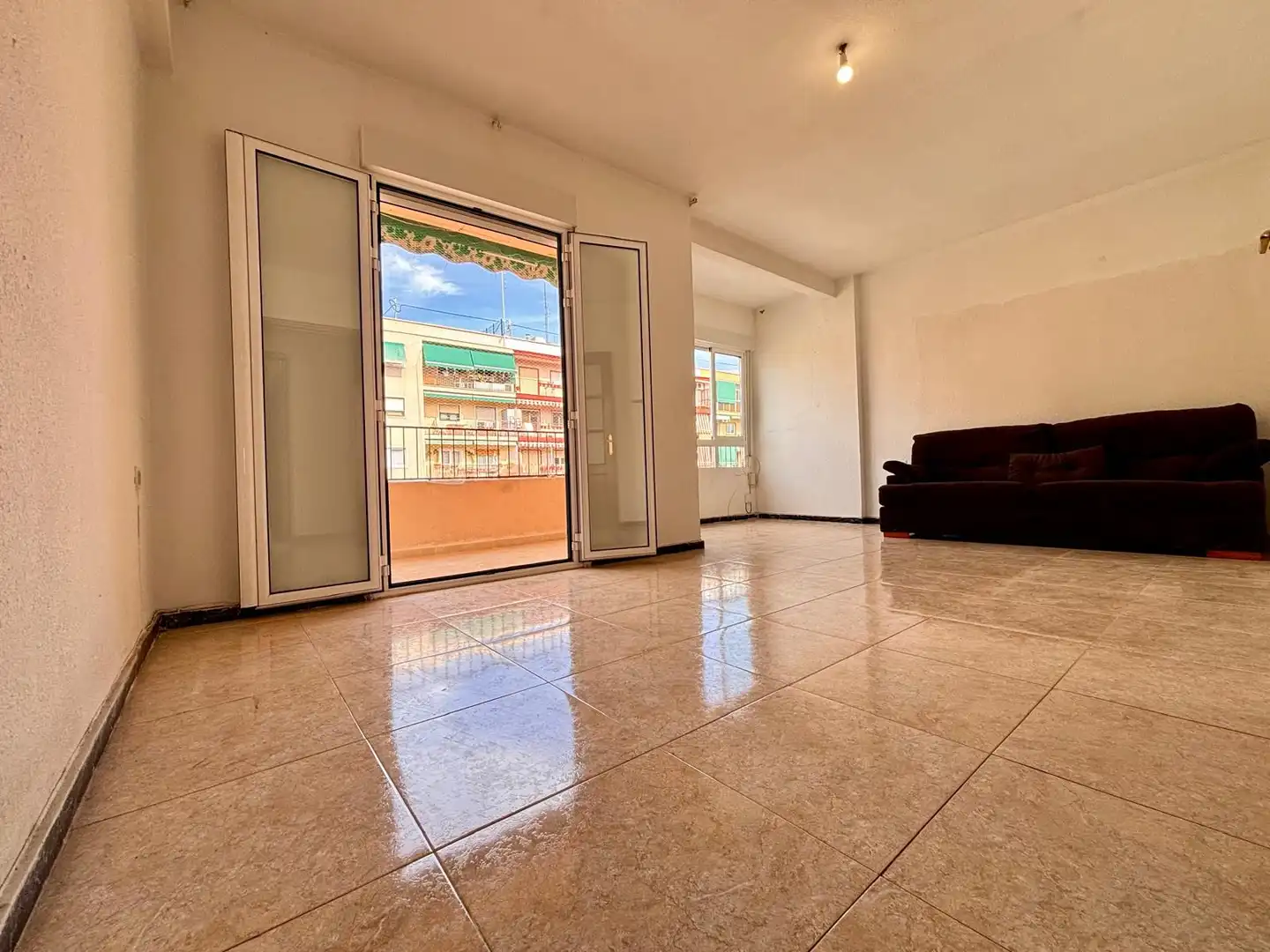 Sala de estar de Piso en venta en Alicante / Alacant con Balcón