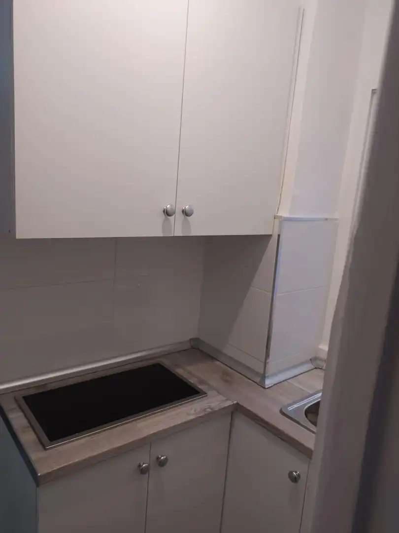 Cocina de Estudio de alquiler en Granada con Amueblado