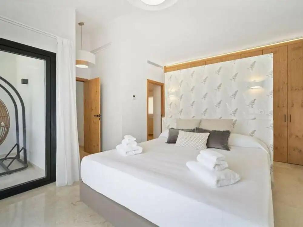 Bedroom of Houses for sale in Nueva Andalucía