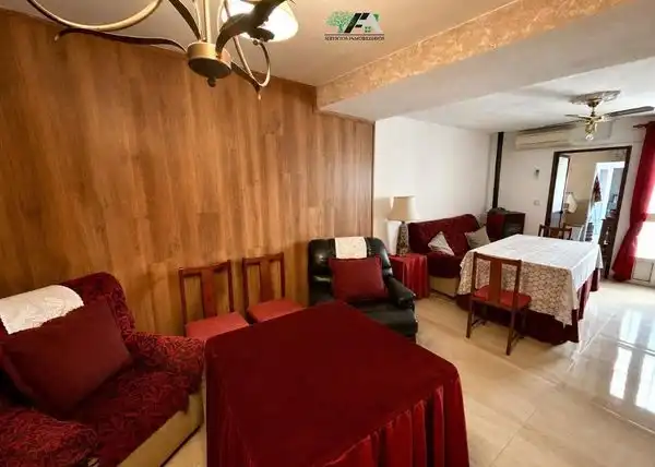 Sala d'estar de Casa o xalet en venda en Begíjar amb Aire condicionat