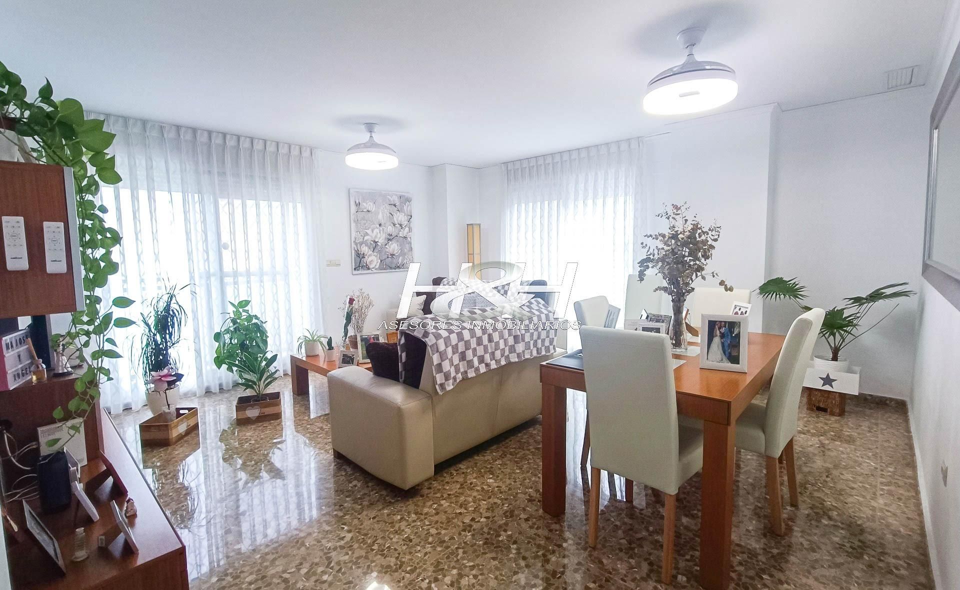 Living room of Flat for sale in  Valencia Capital  with Storage room and Balcony