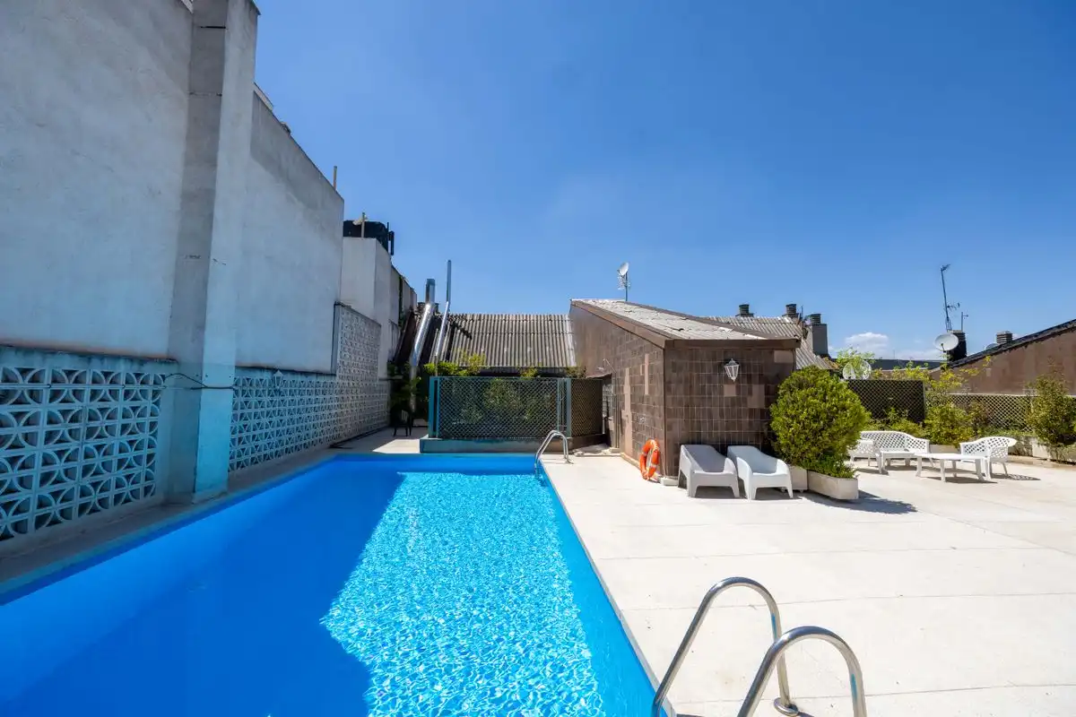 Piscina de Pis en venda en Madrid amb Calefacció, Terrassa i Traster