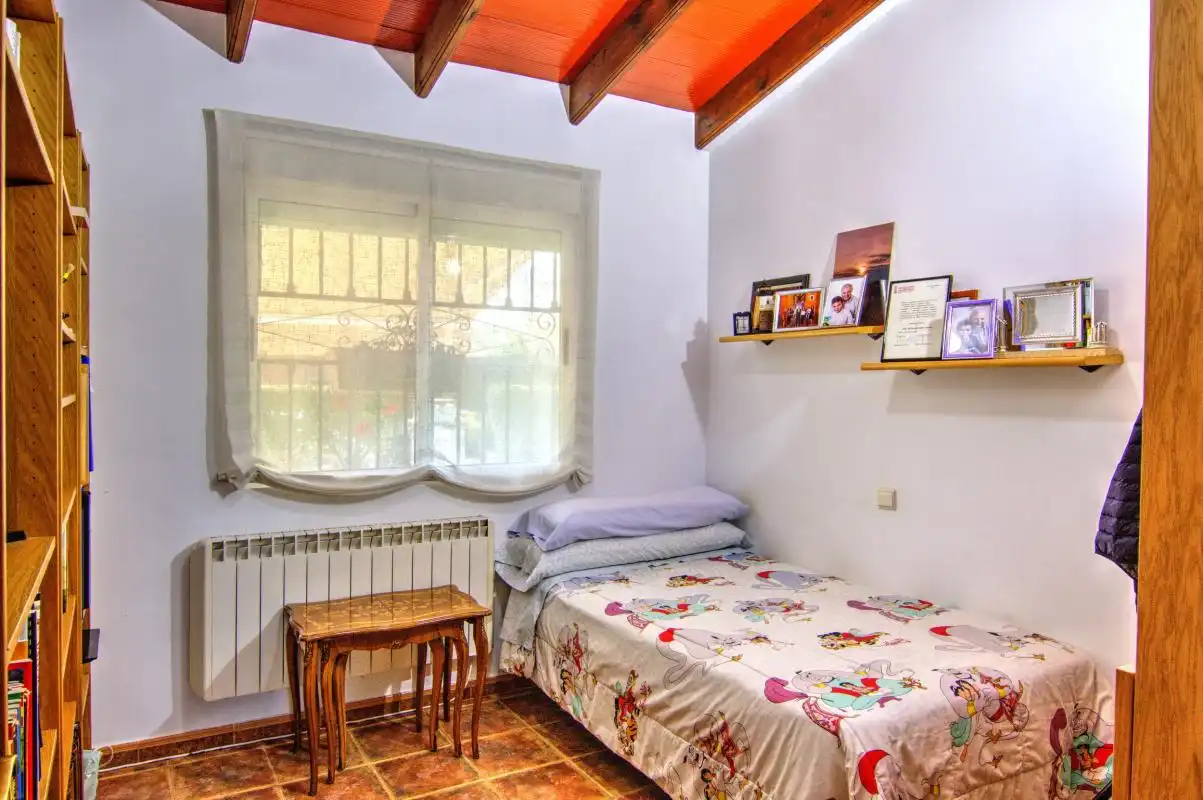 Habitación de Finca rústica en venta en Dolores con Aire acondicionado, Calefacción y Jardín privado