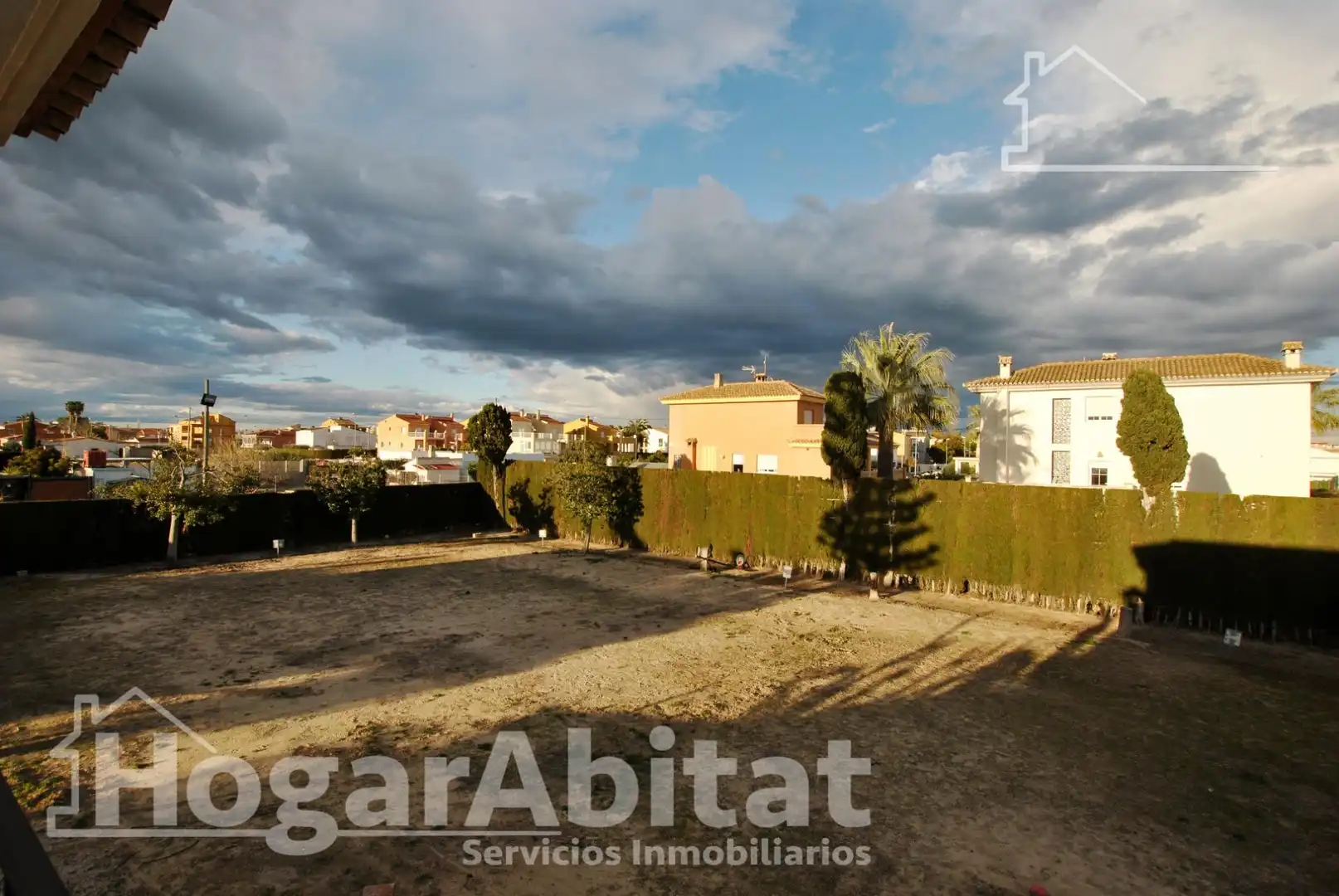 Casa o xalet en venda en Oliva amb Aire condicionat, Jardí privat i Terrassa