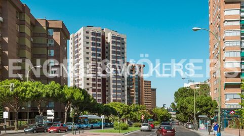 Foto 2 de Piso en venta en Costillares, Madrid Capital