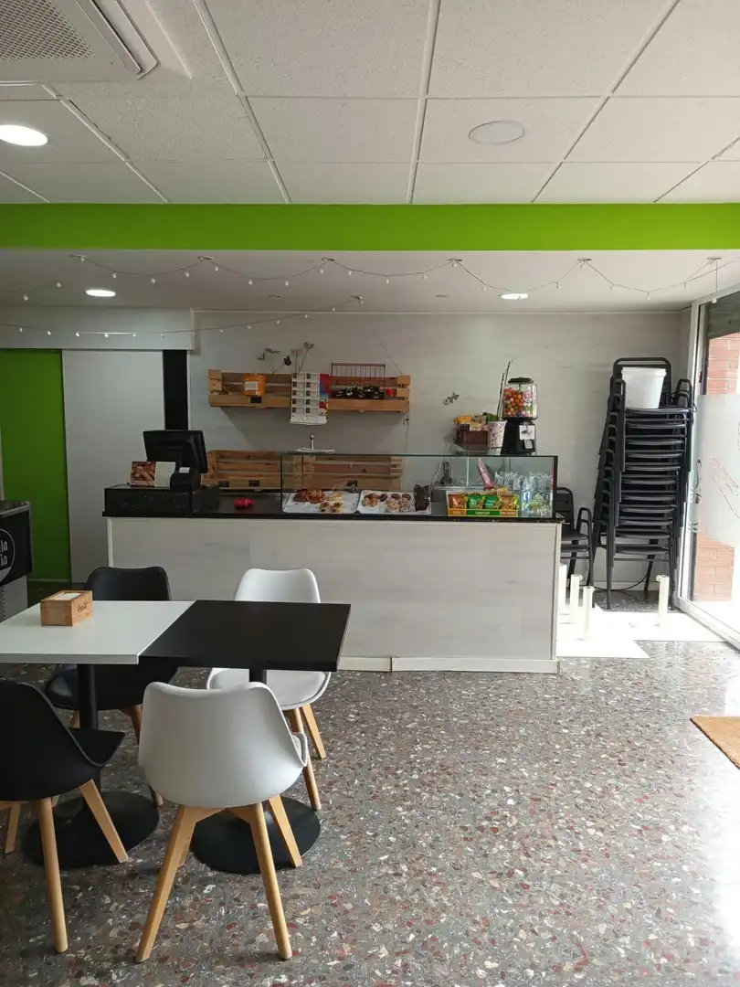 Local comercial en traspàs a Sant Andreu de la Barca, imagen 6