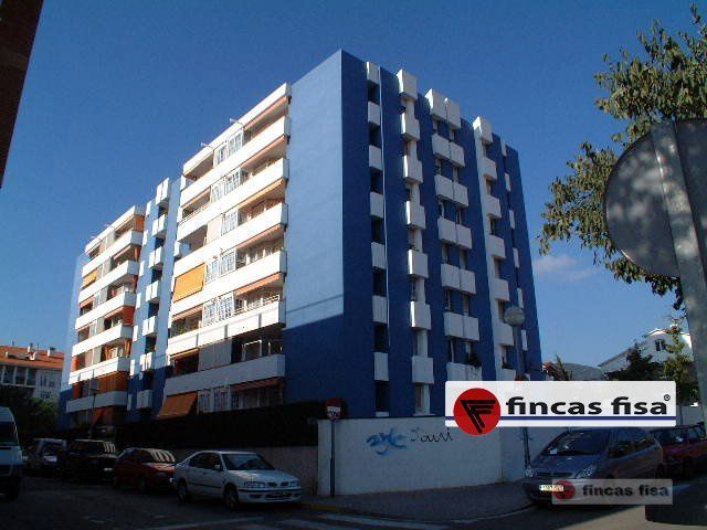 Vista exterior de Piso en venta en Premià de Mar con Calefacción, Terraza y Piscina comunitaria