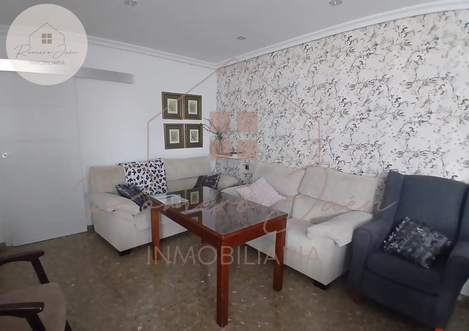 Wohnzimmer von Wohnung zum Verkauf in Jaén mit Klimaanlage