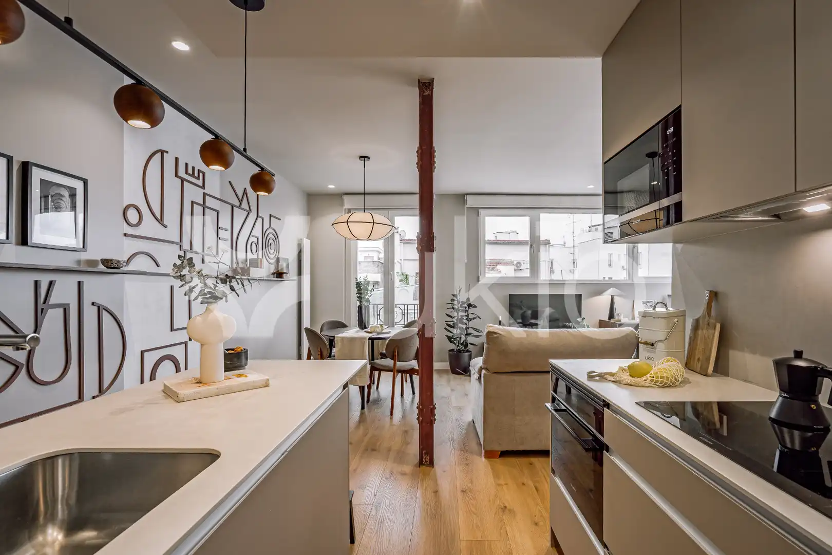 Cuina de Apartament de lloguer en Madrid amb Aire condicionat, Calefacció i Terrassa