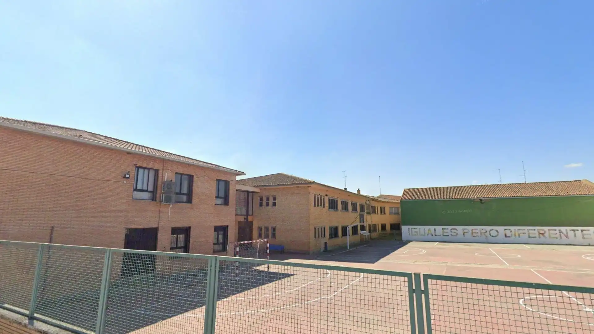 Semi-detached house for sale in Zaragoza, imagen 3