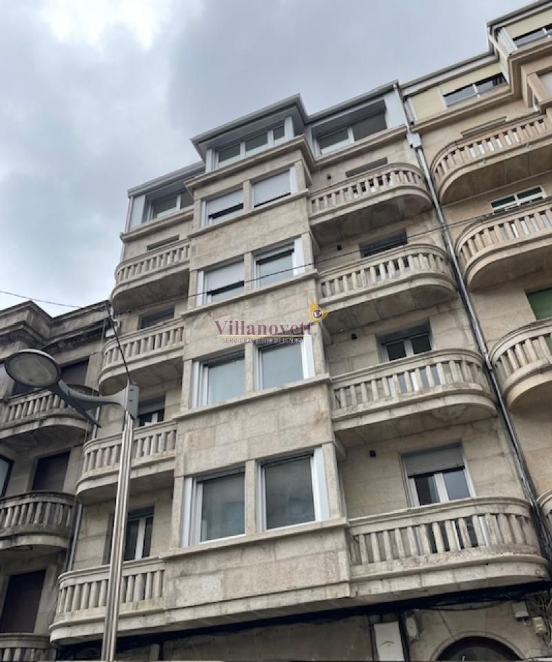 Vista exterior de Pis de lloguer en Vigo  amb Calefacció i Balcó