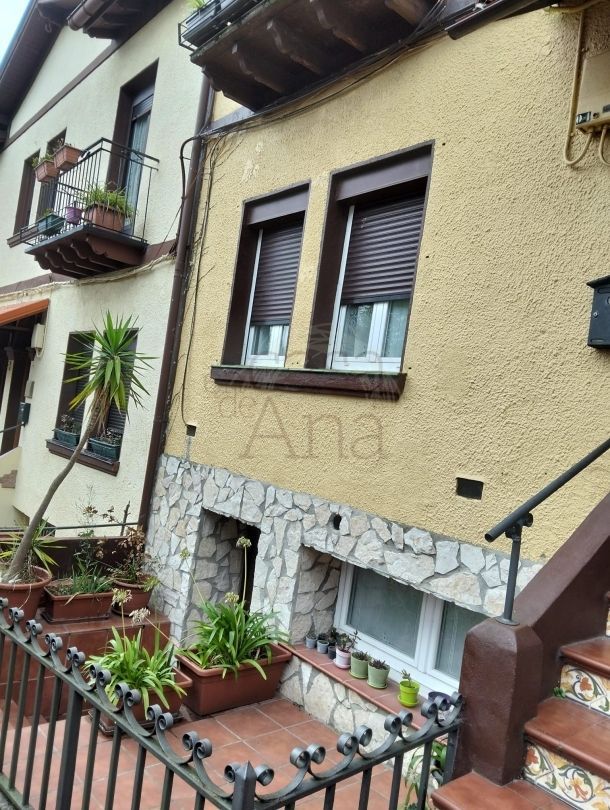 Casa adosada en venda a Santiago Etxetaldea, Basurtu