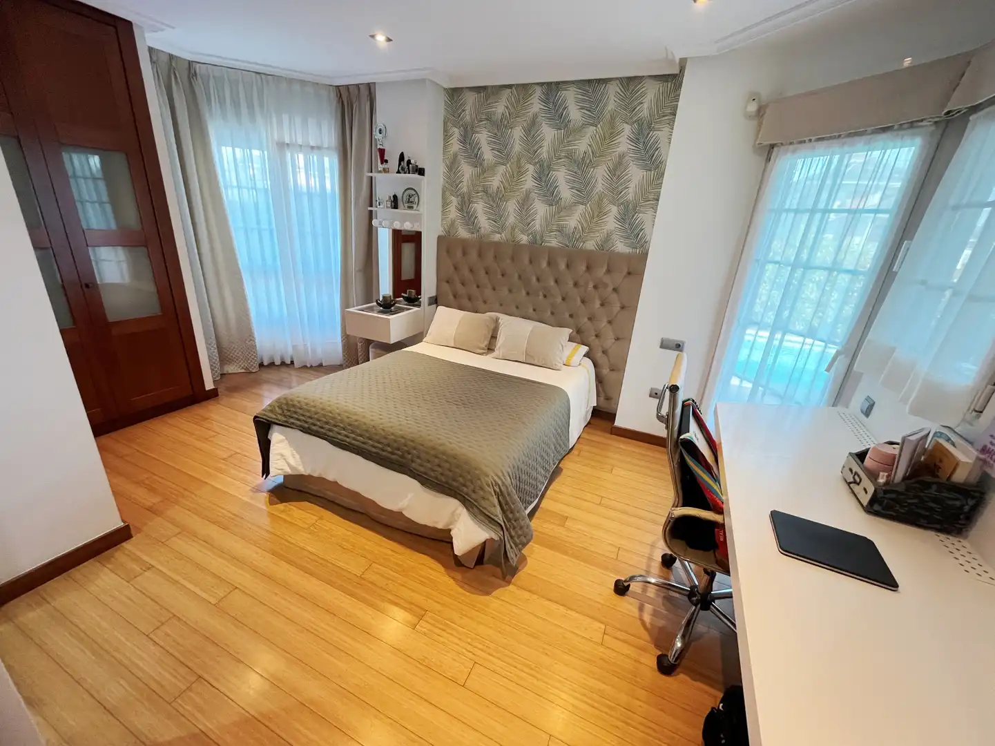 Dormitori de Casa o xalet en venda en Corvera de Asturias amb Calefacció, Parquet i Terrassa